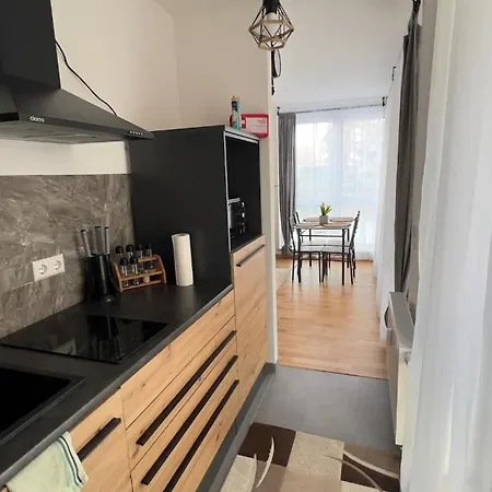 Modern 2 With Balcony In Apartman *
