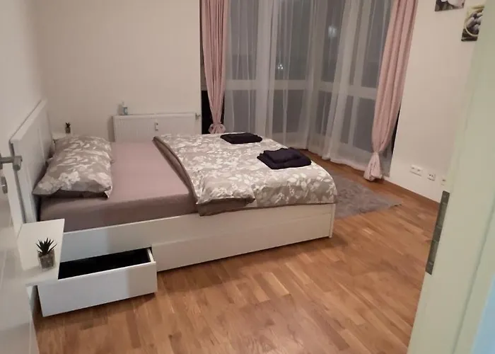 Modern 2 With Balcony In Dresden