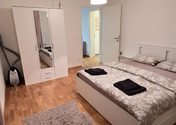 Modern 2 With Balcony In Dresde